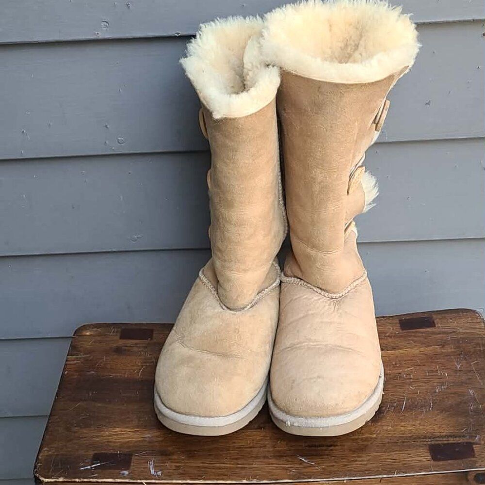 UGG Australia Tan Suede Bailey Button Triplet Boots size 8 - Picture 5 of 14